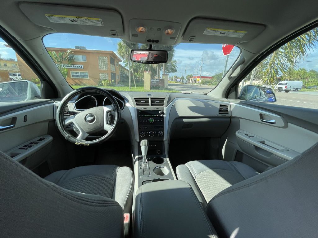 Photo 10 of this CHEVROLET TRAVERSE