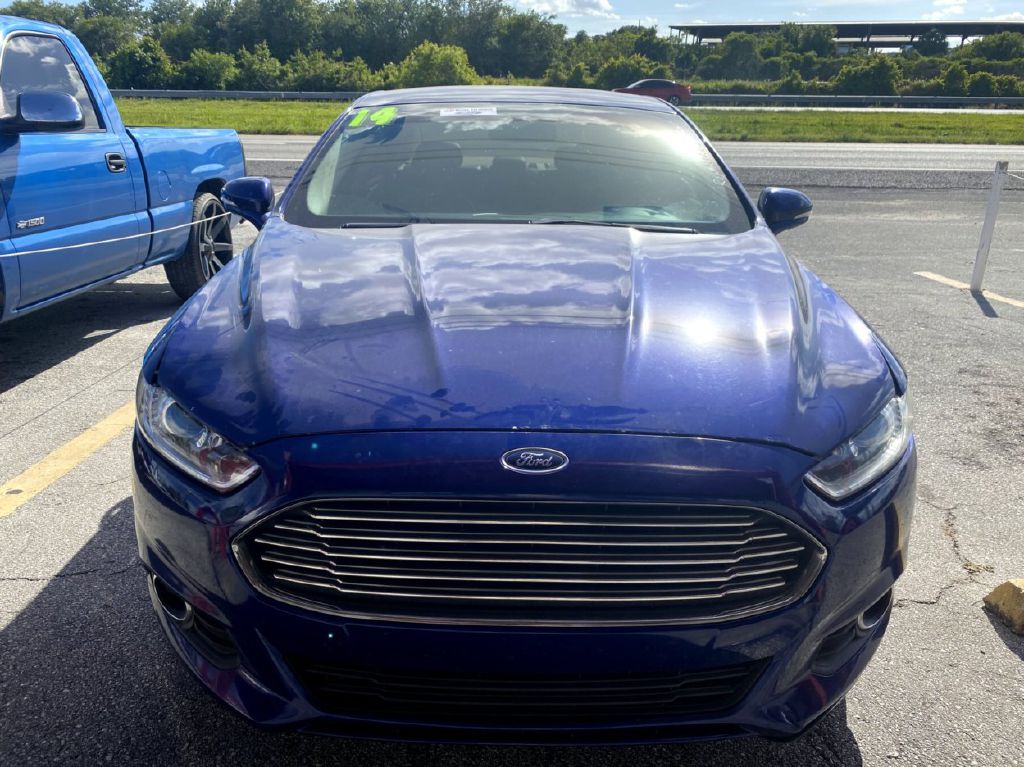 Photo 2 of this FORD FUSION