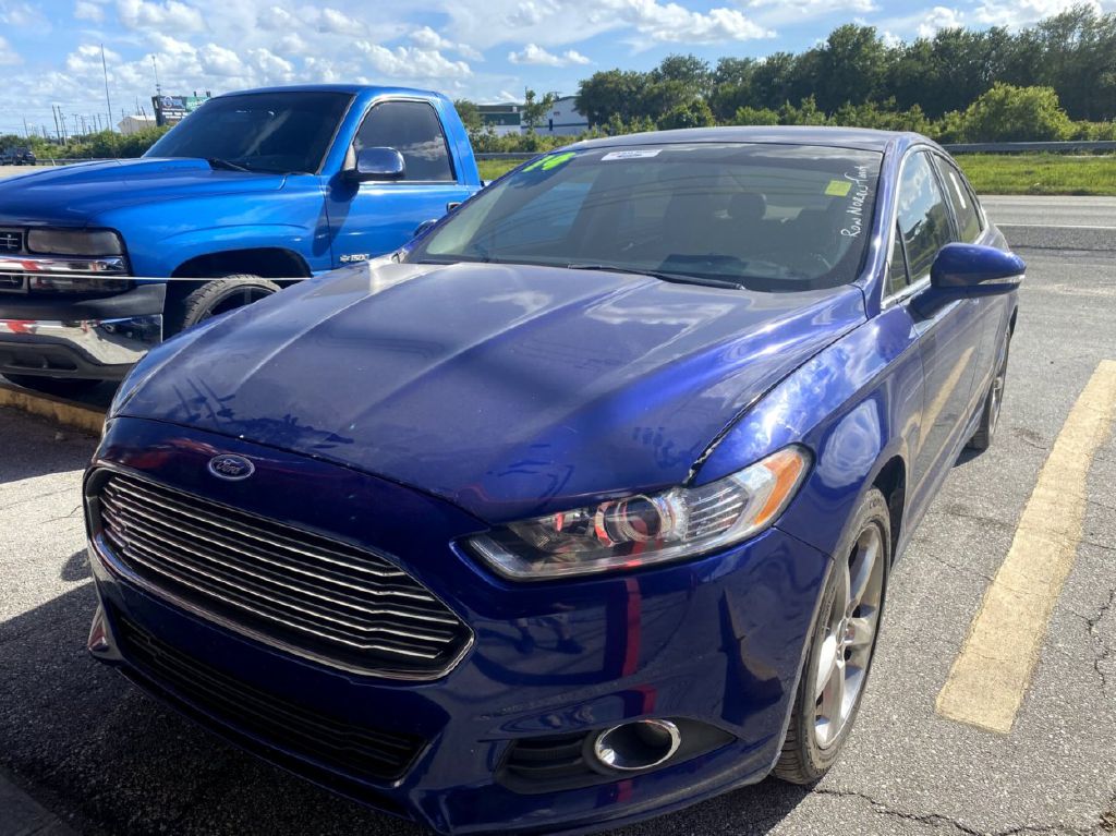 Photo 3 of this FORD FUSION
