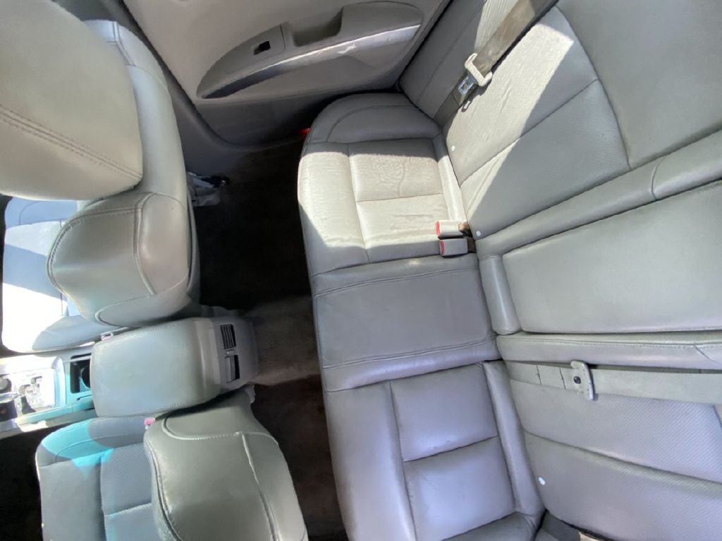 Photo 8 of this NISSAN MAXIMA