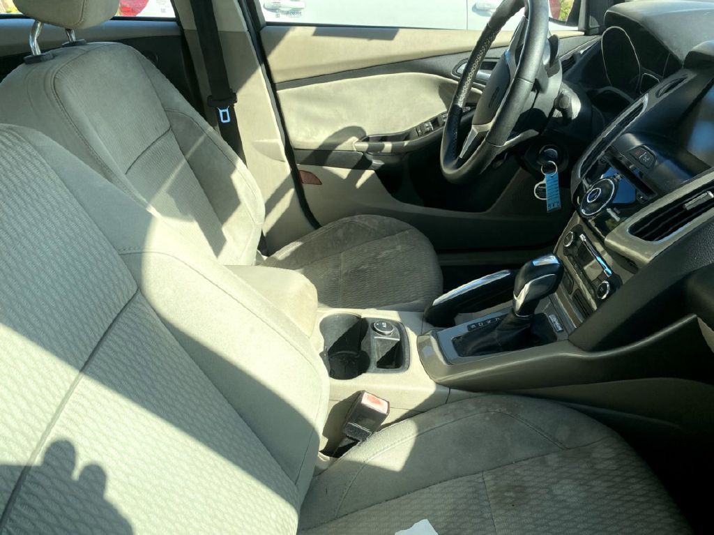 FORD FOCUS 2012 FORD FOCUS 1FAHP3H21CL240639