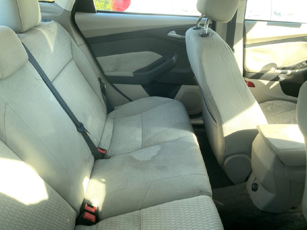 FORD FOCUS 2012 FORD FOCUS 1FAHP3H21CL240639