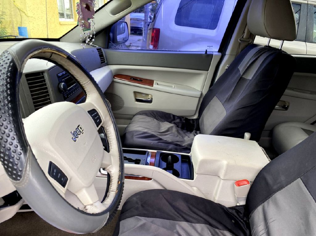 Photo 4 of this JEEP GRAND CHEROKEE