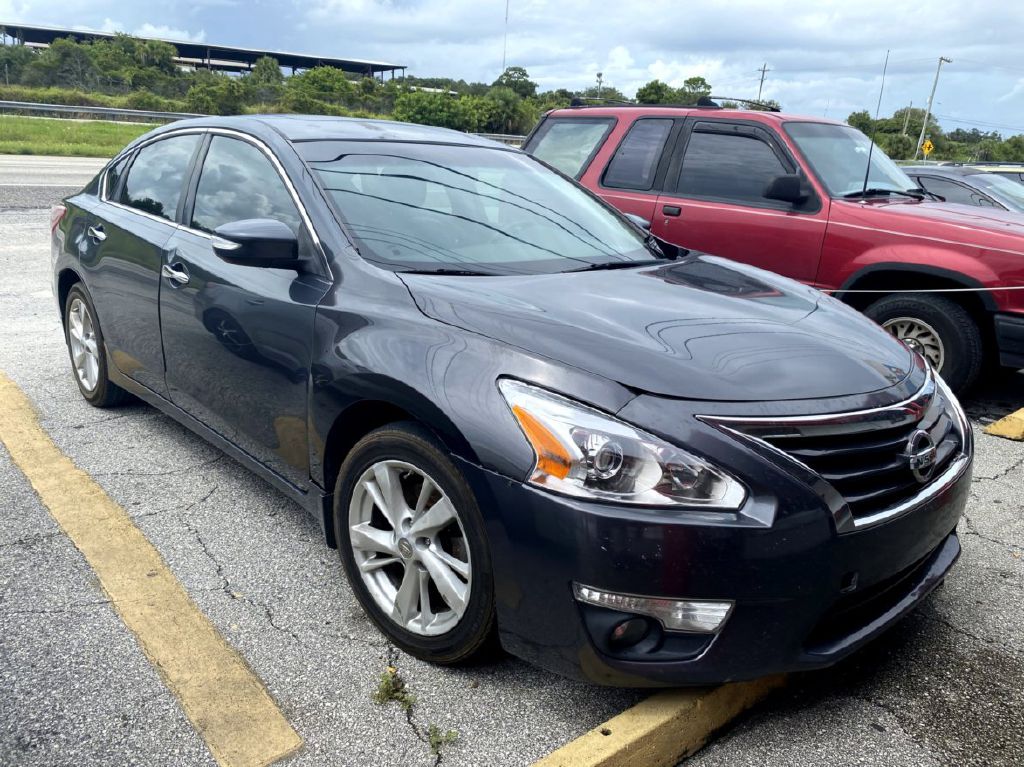 Photo 2 of this NISSAN ALTIMA