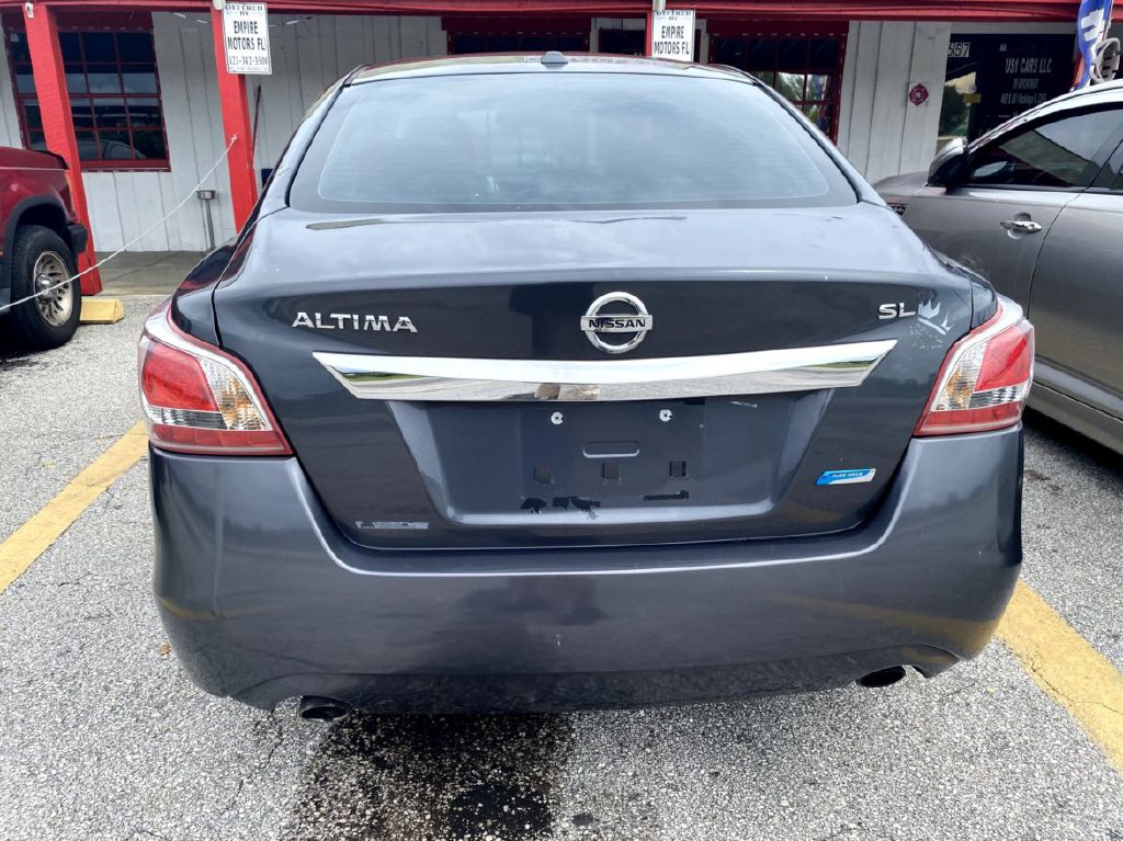 Photo 13 of this NISSAN ALTIMA