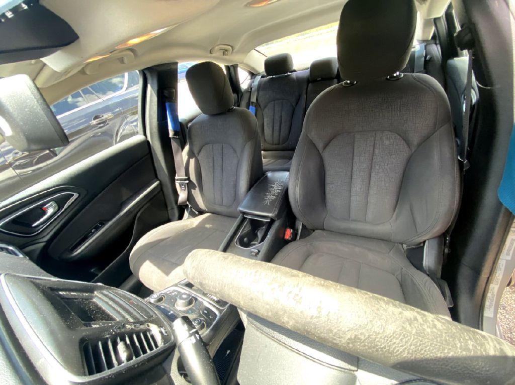 CHRYSLER 200 2015 CHRYSLER 200 1C3CCCAB7FN628563