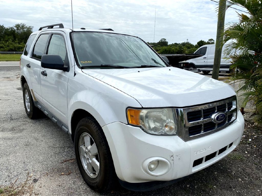Photo 4 of this FORD ESCAPE