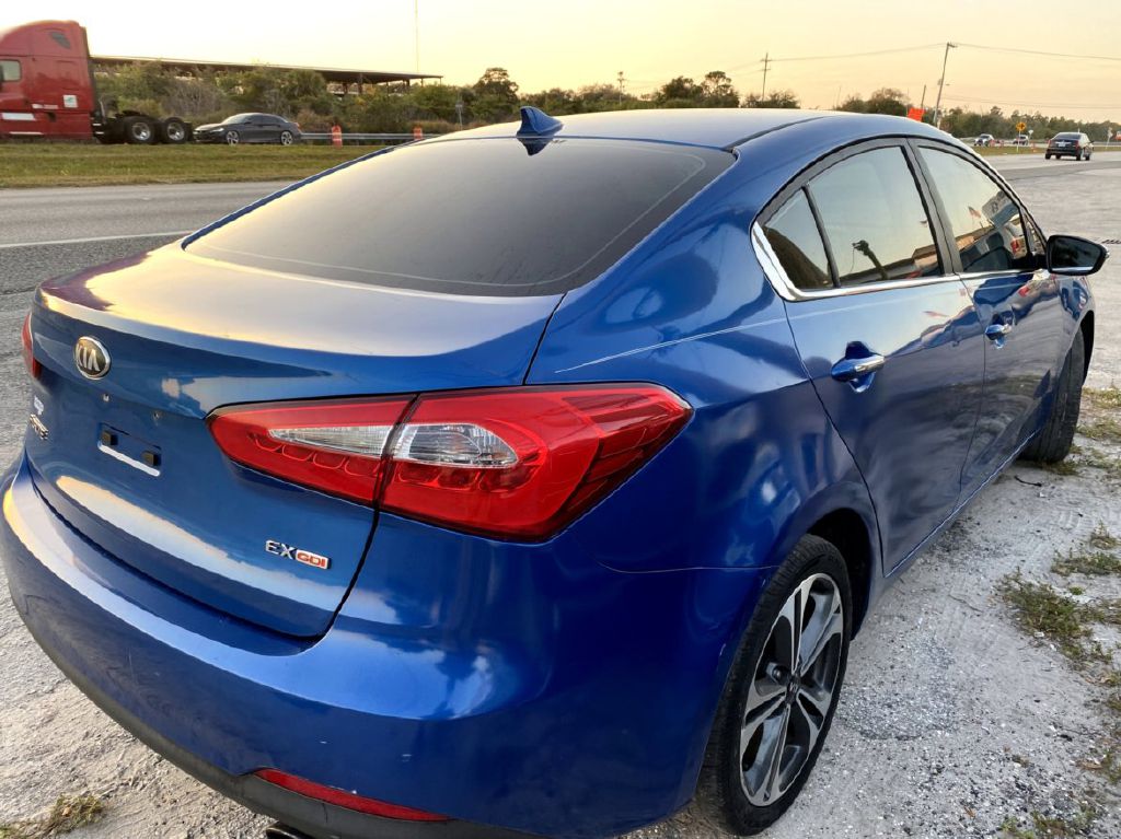 Photo 11 of this KIA FORTE