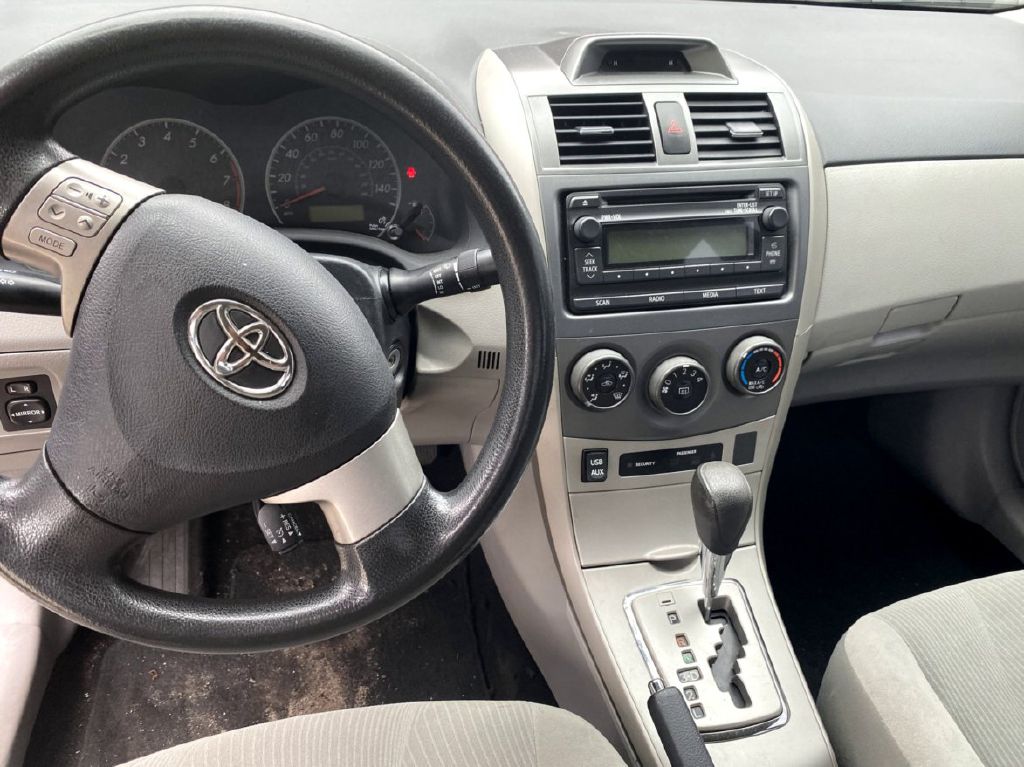 Photo 5 of this TOYOTA COROLLA
