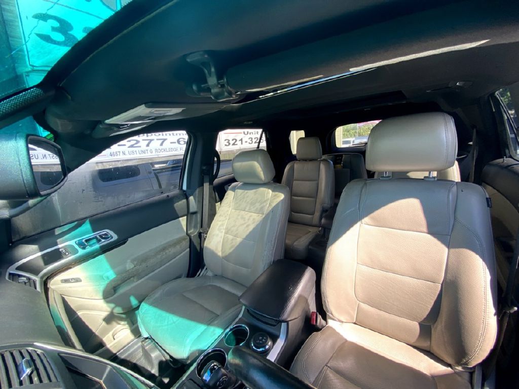 Photo 8 of this FORD EXPLORER