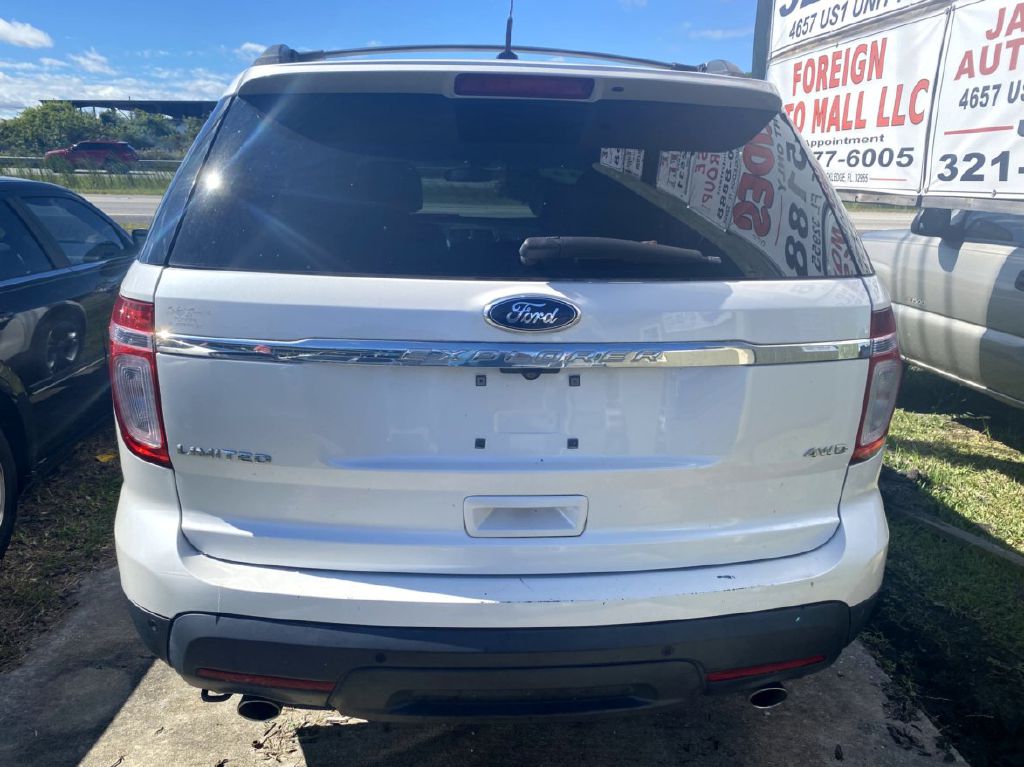 Photo 13 of this FORD EXPLORER