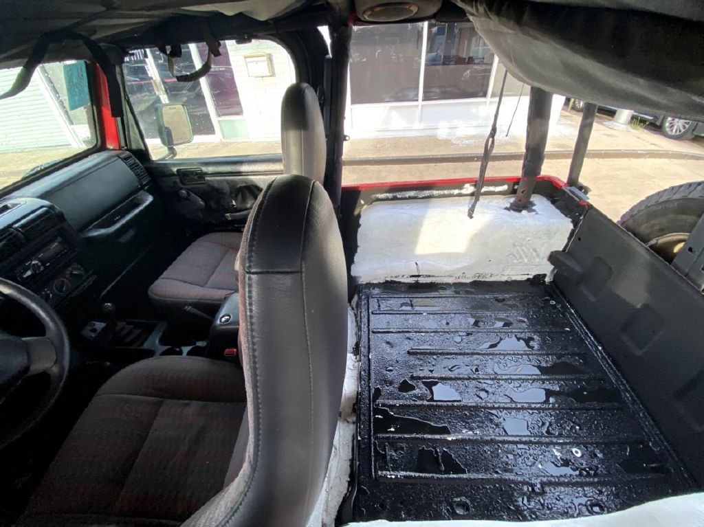 Photo 7 of this JEEP WRANGLER / TJ