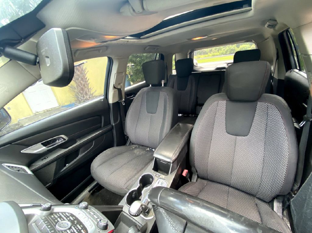 Photo 8 of this GMC TERRAIN