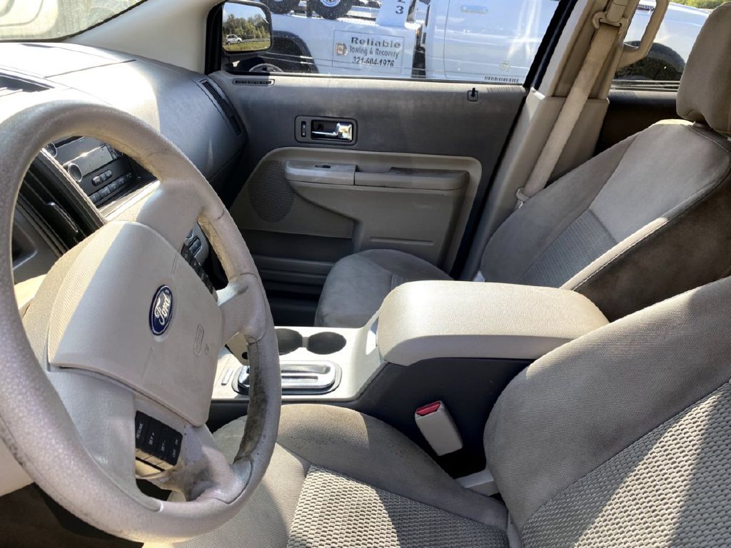 Photo 6 of this FORD EDGE