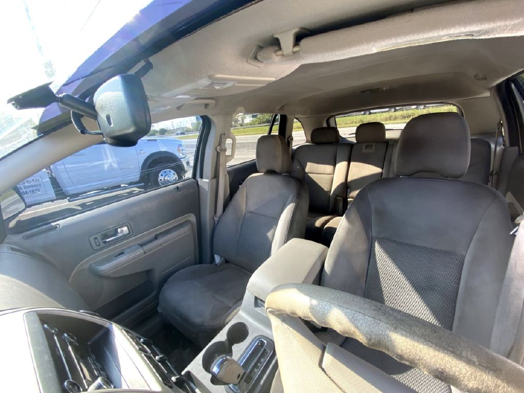 Photo 8 of this FORD EDGE