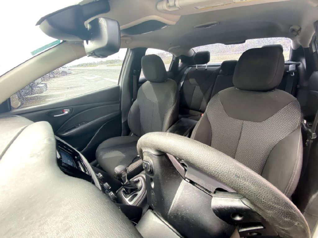 Photo 10 of this DODGE DART