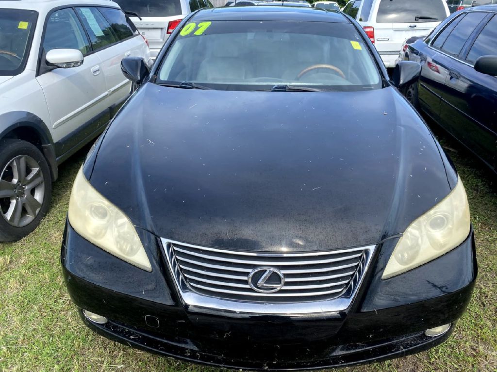 Photo 2 of this LEXUS ES