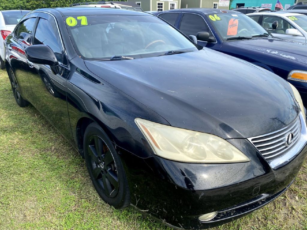 Photo 3 of this LEXUS ES