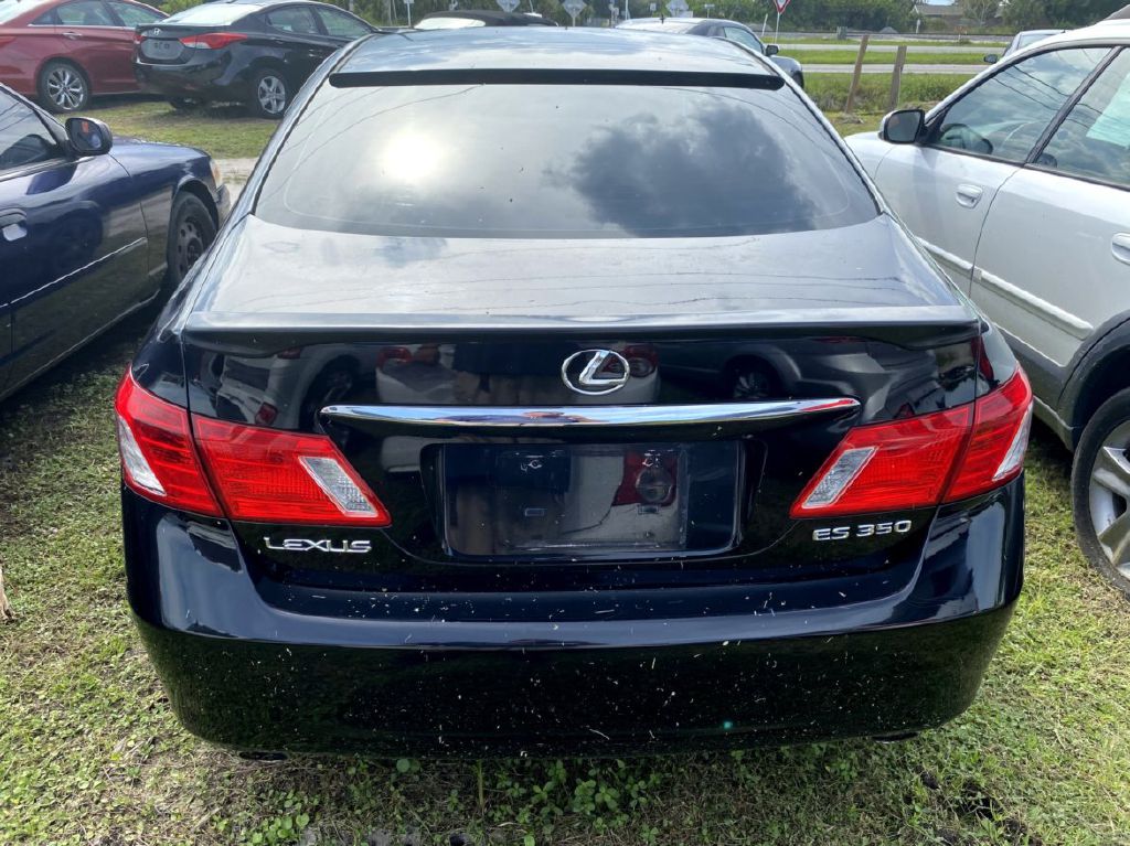 Photo 10 of this LEXUS ES