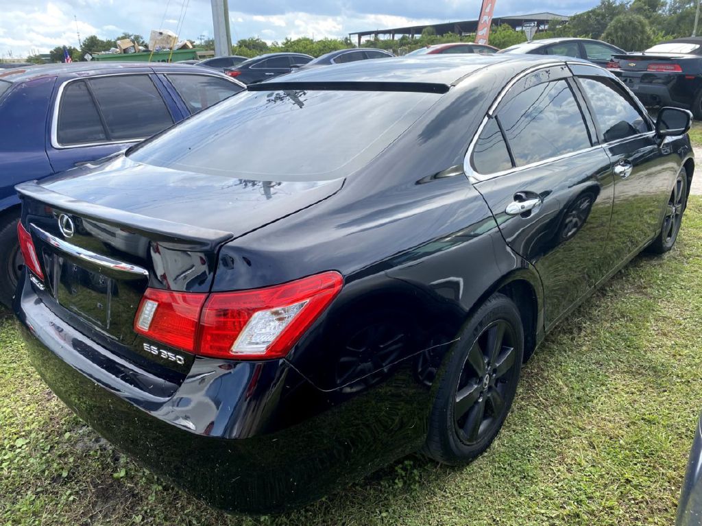 Photo 11 of this LEXUS ES