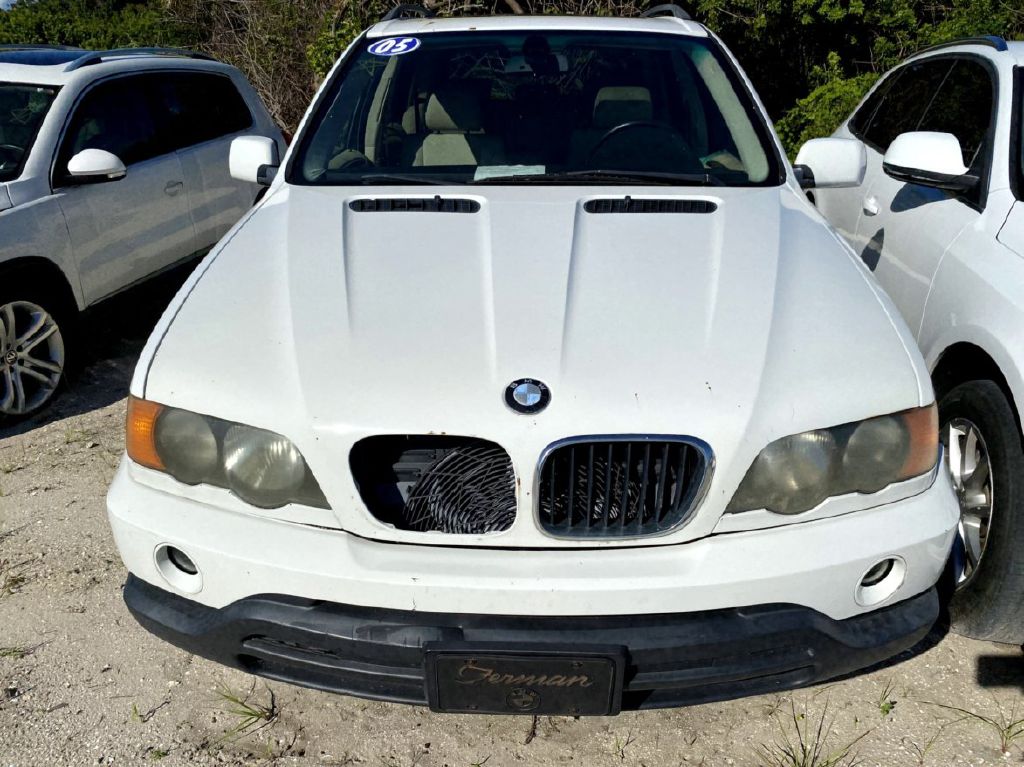 Photo 2 of this BMW X5