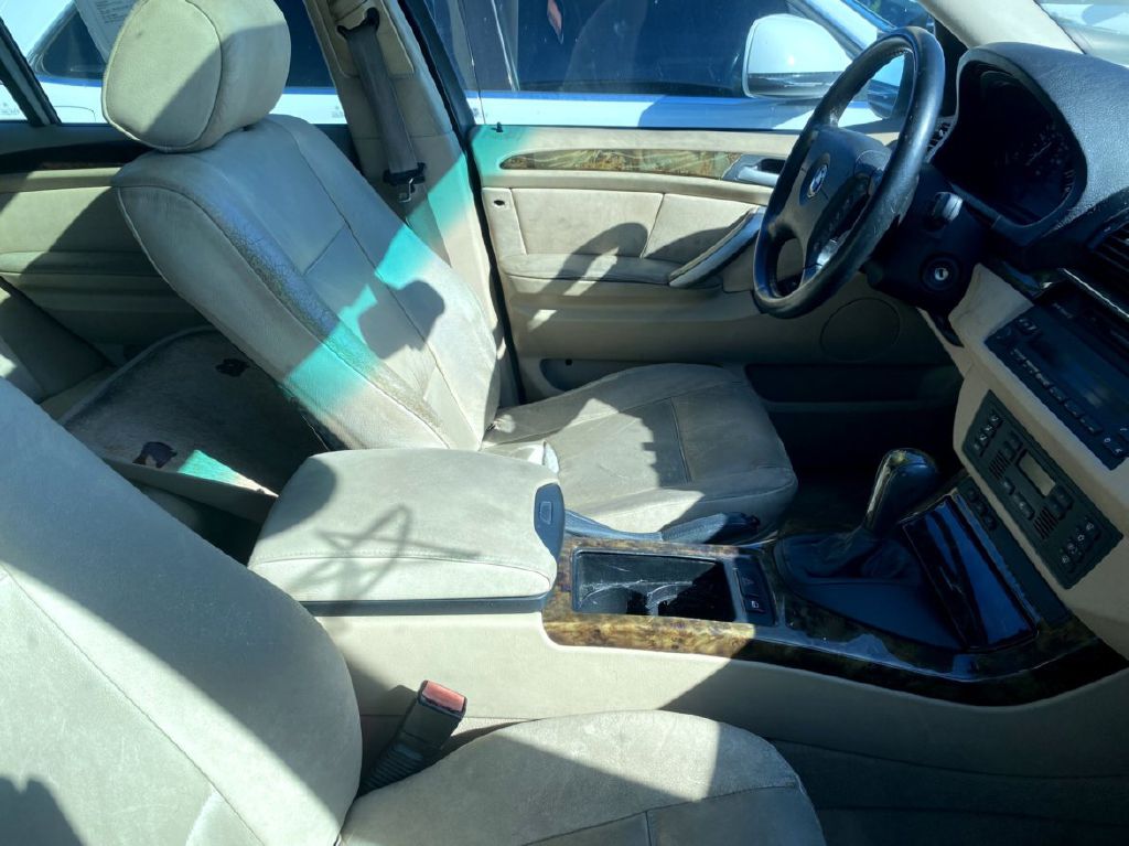 Photo 4 of this BMW X5