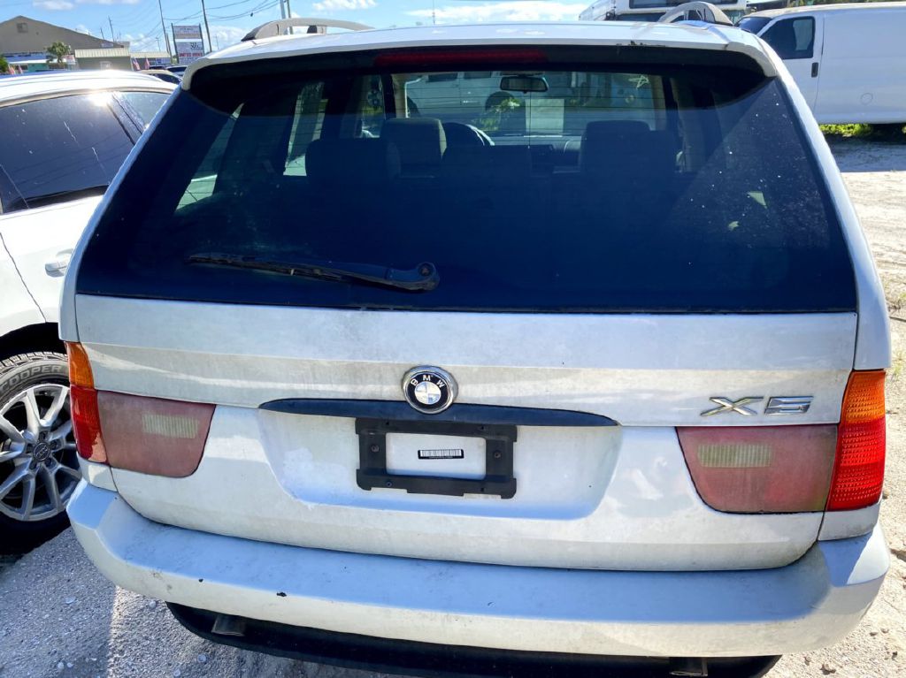 Photo 7 of this BMW X5