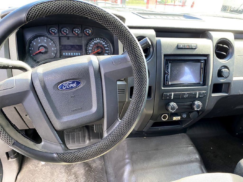 Photo 5 of this FORD F150