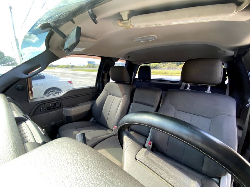 Photo 6 of this FORD F150