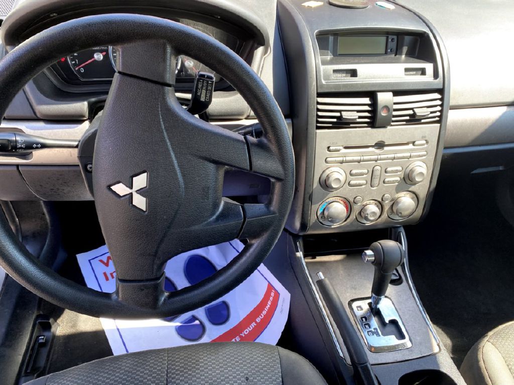 Photo 8 of this MITSUBISHI GALANT