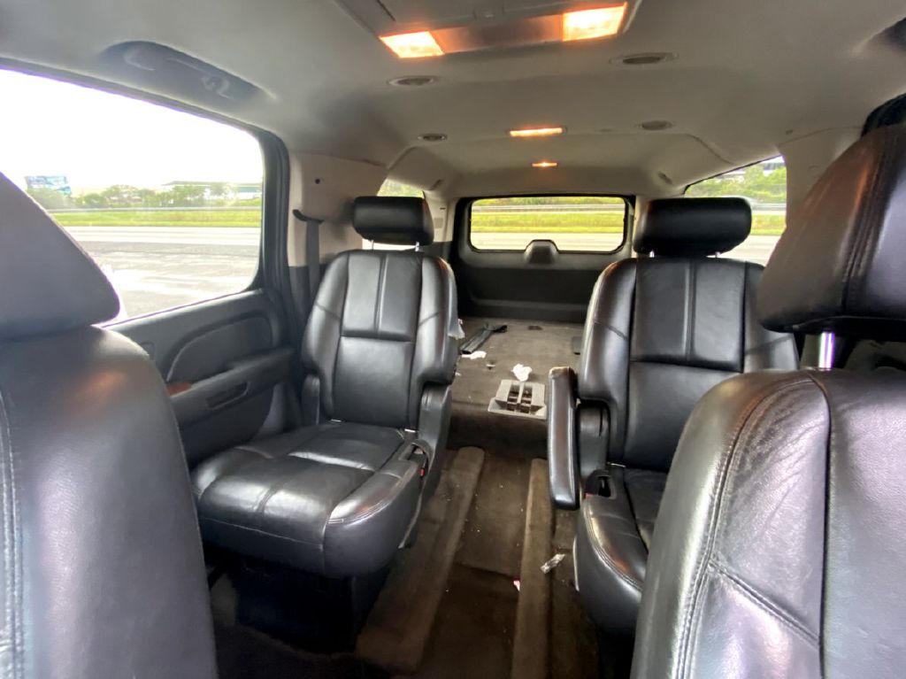 CHEVROLET SUBURBAN 2008 CHEVROLET SUBURBAN 3GNFK16318G182673