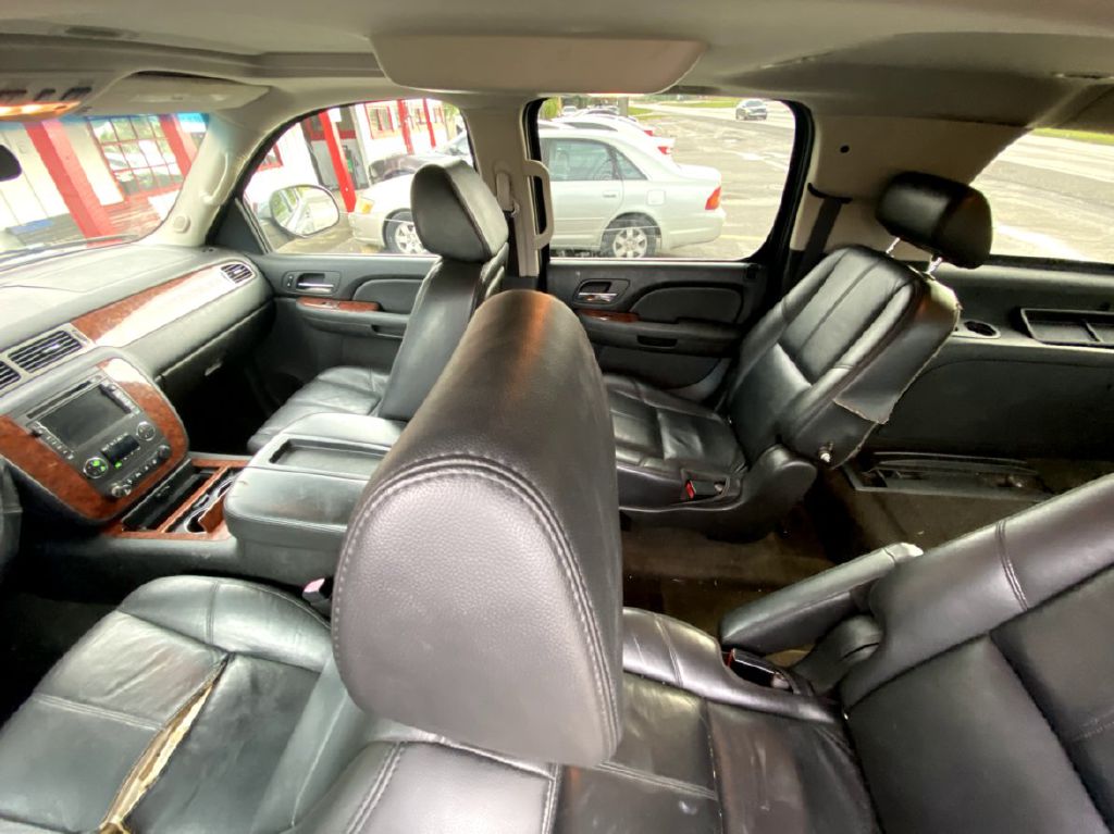 CHEVROLET SUBURBAN 2008 CHEVROLET SUBURBAN 3GNFK16318G182673