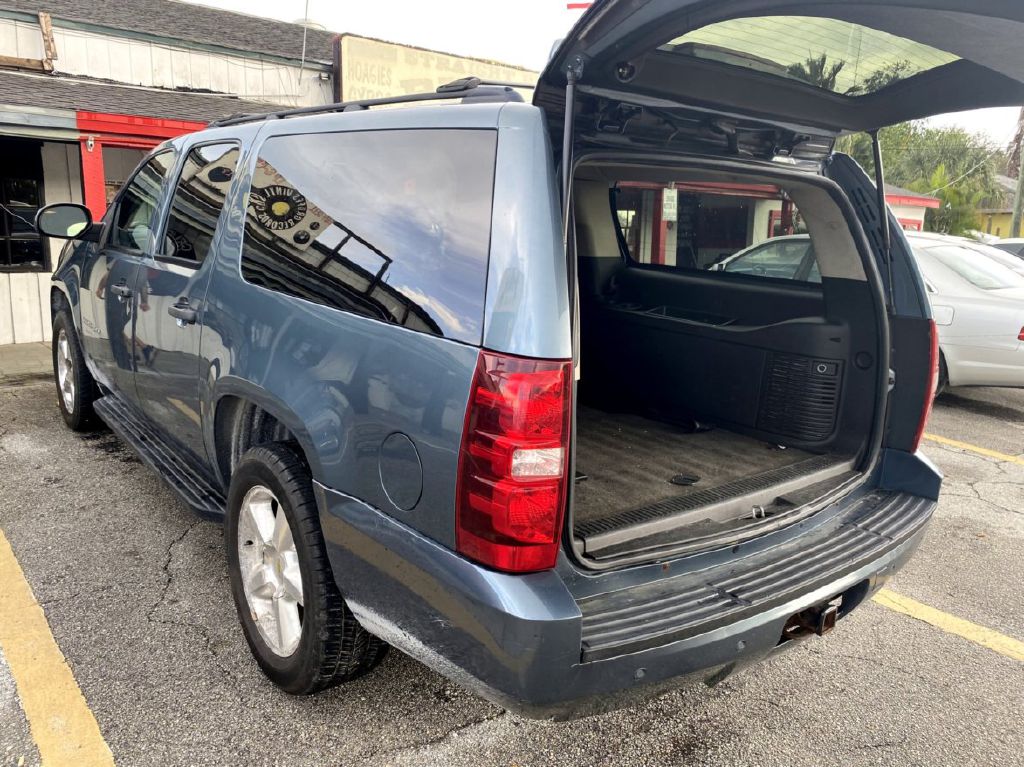 CHEVROLET SUBURBAN 2008 CHEVROLET SUBURBAN 3GNFK16318G182673