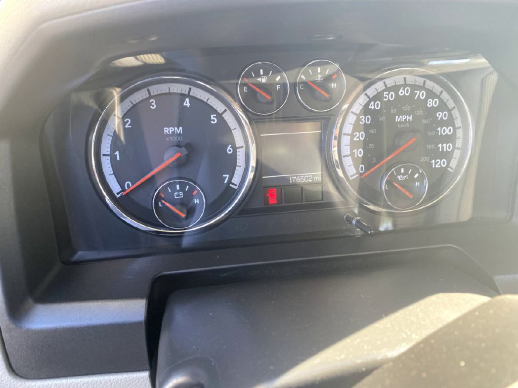 Photo 10 of this DODGE RAM 1500