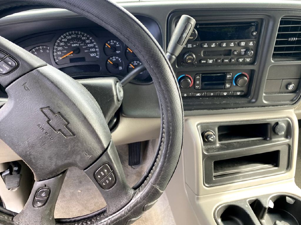 Photo 7 of this CHEVROLET SUBURBAN