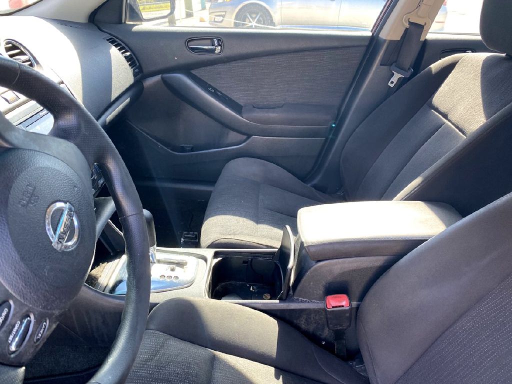 Photo 6 of this NISSAN ALTIMA