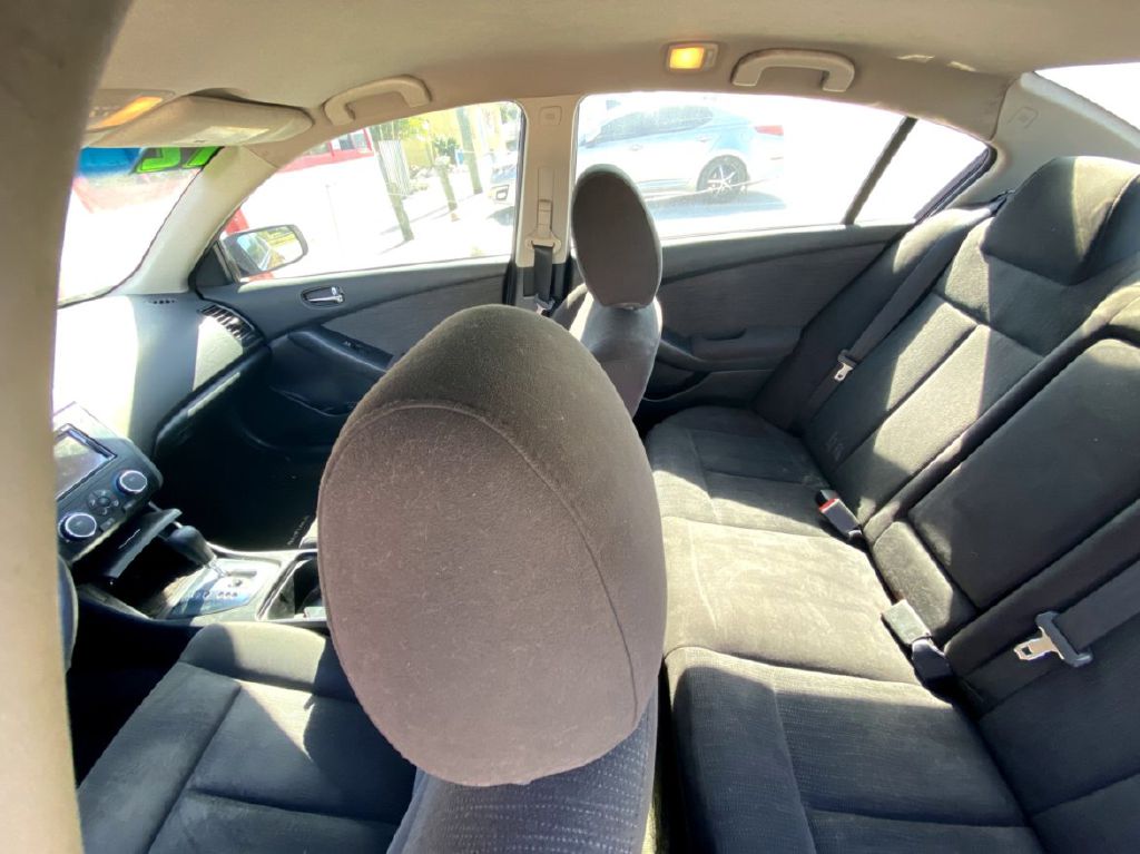 Photo 11 of this NISSAN ALTIMA