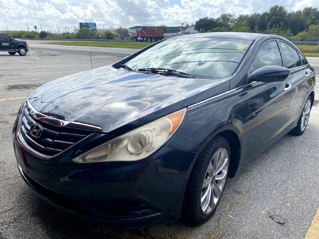 Photo 2 of this HYUNDAI SONATA