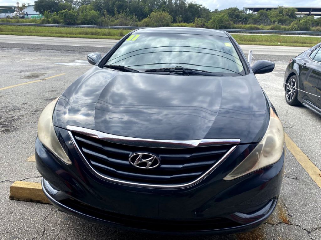 Photo 3 of this HYUNDAI SONATA