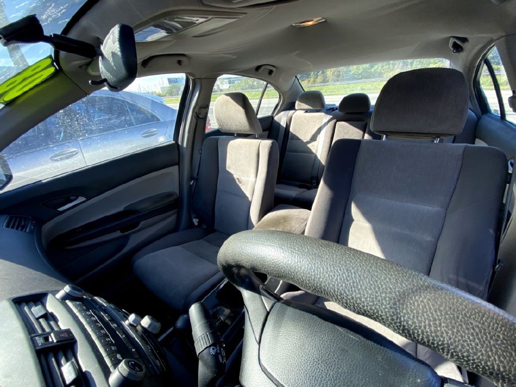 Photo 6 of this HONDA ACCORD