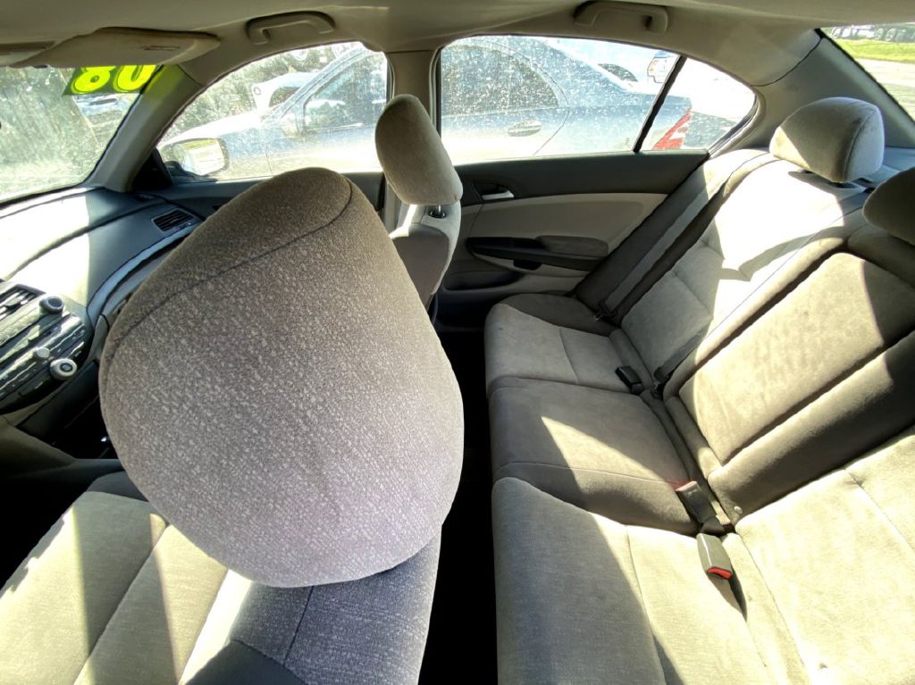 Photo 8 of this HONDA ACCORD