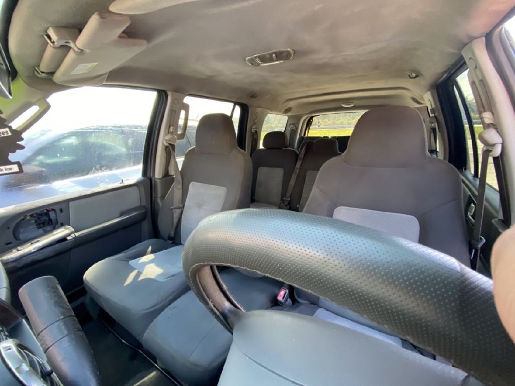 Photo 6 of this FORD EXPEDITION