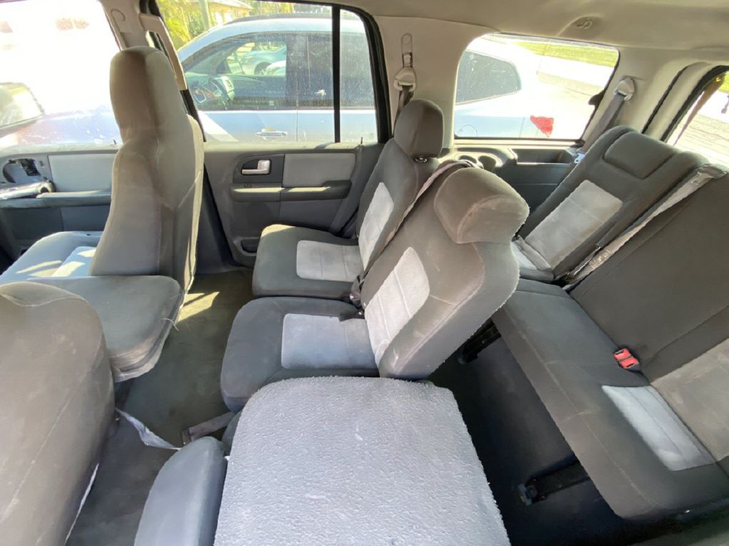Photo 8 of this FORD EXPEDITION