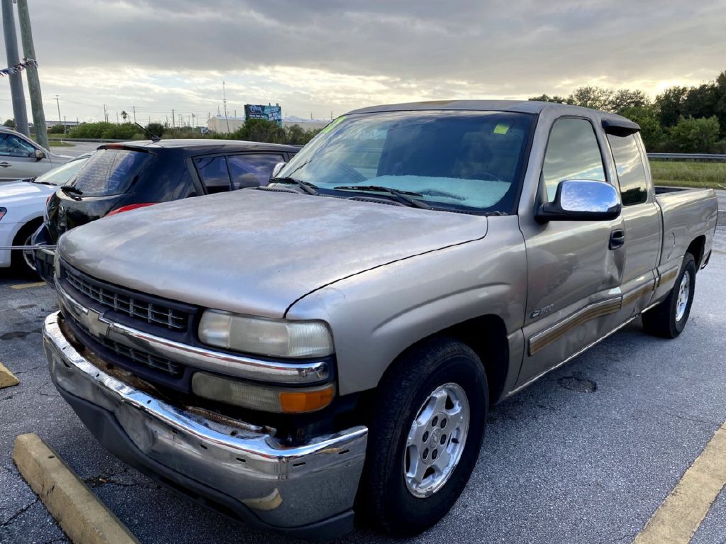 Photo 2 of this CHEVROLET SILVERADO 1500