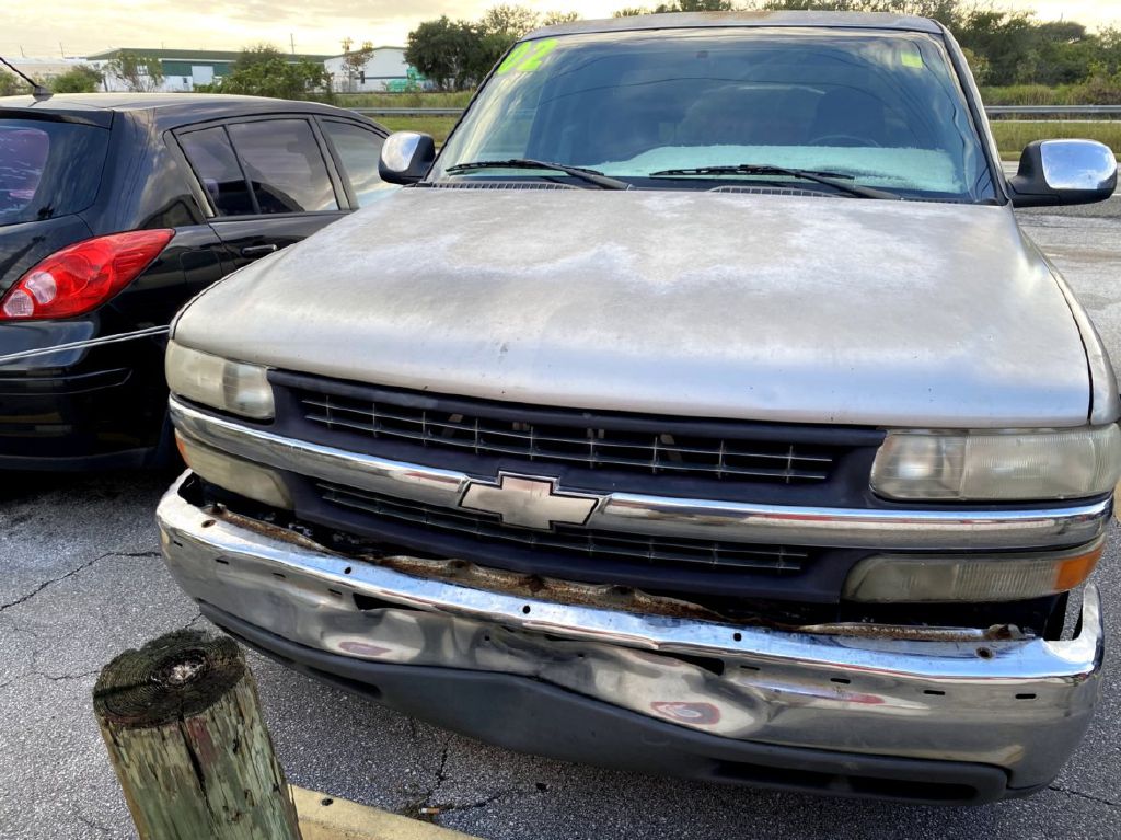 Photo 3 of this CHEVROLET SILVERADO 1500
