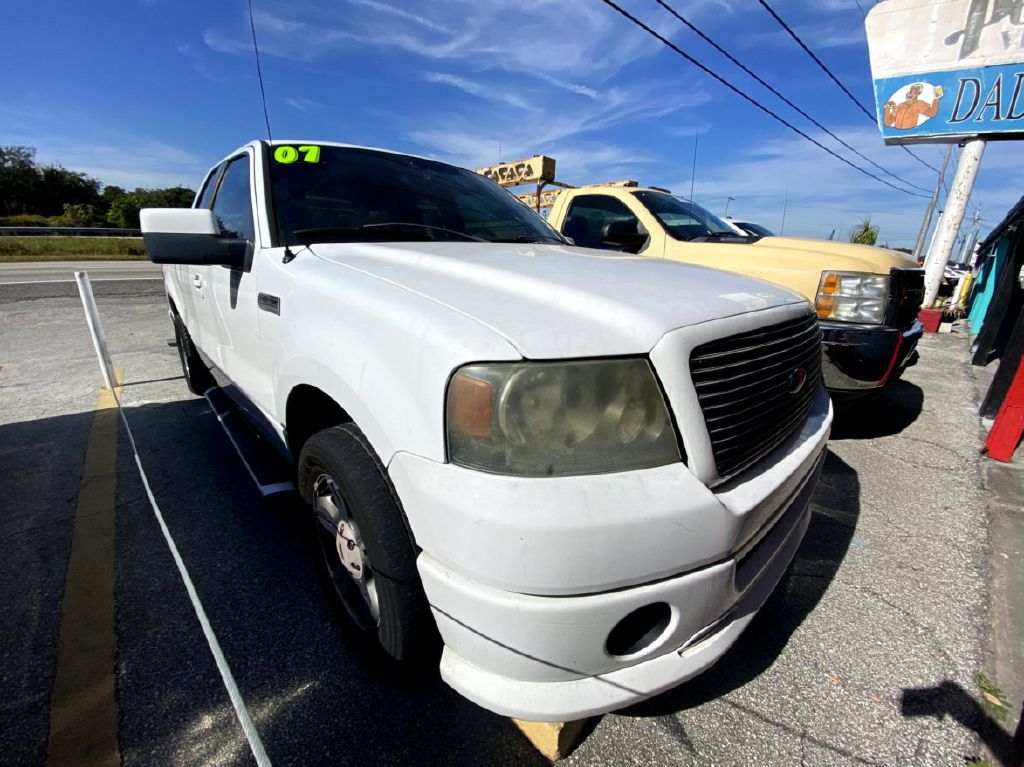 Photo 2 of this FORD F150