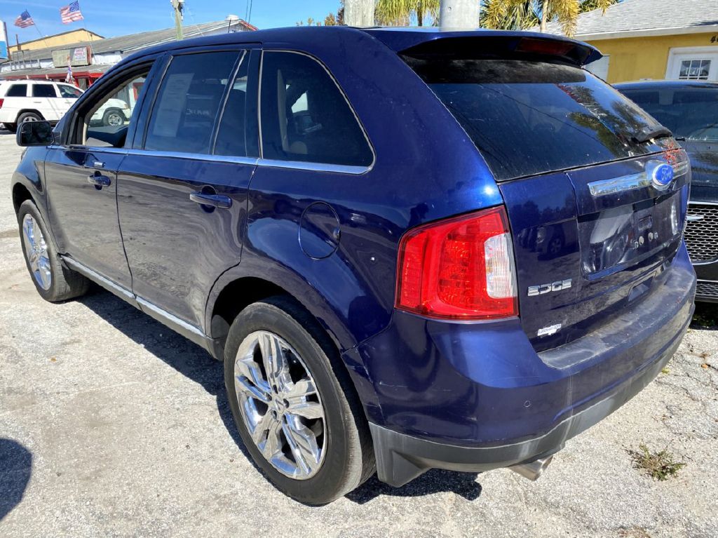 Photo 12 of this FORD EDGE