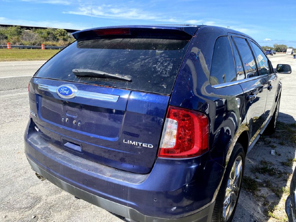 Photo 14 of this FORD EDGE