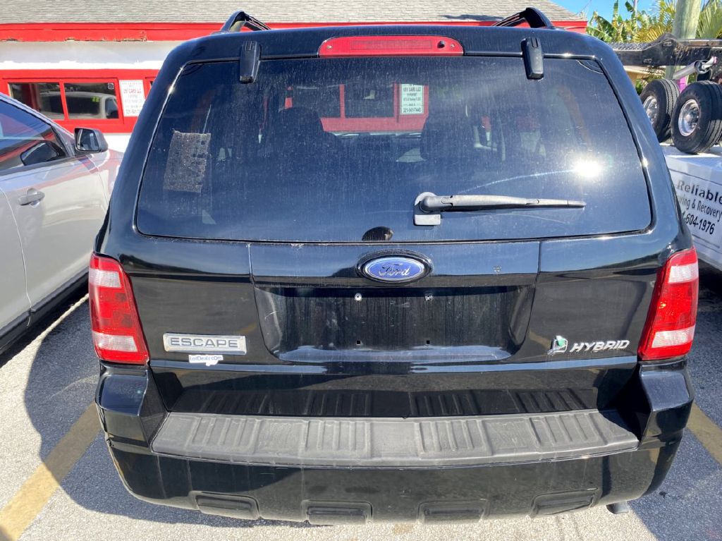 Photo 14 of this FORD ESCAPE
