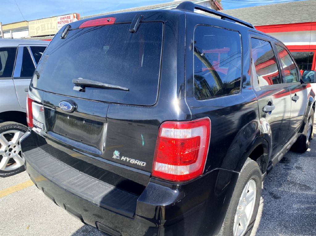 Photo 15 of this FORD ESCAPE
